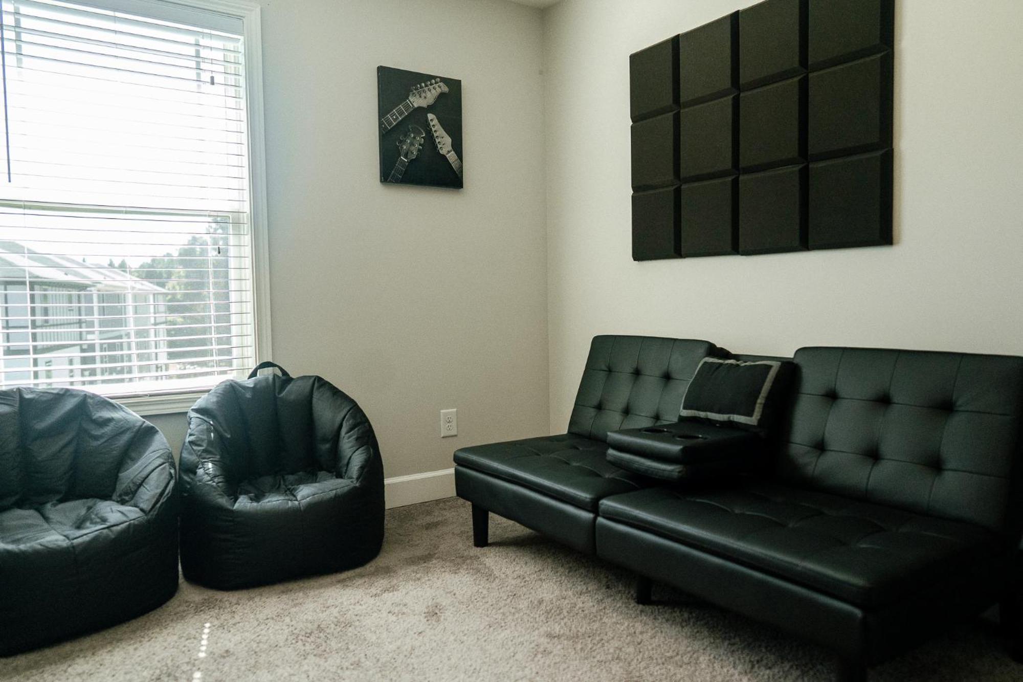 Enjoy This Mini-Mansion Near Downtown And The Airport! アトランタ エクステリア 写真